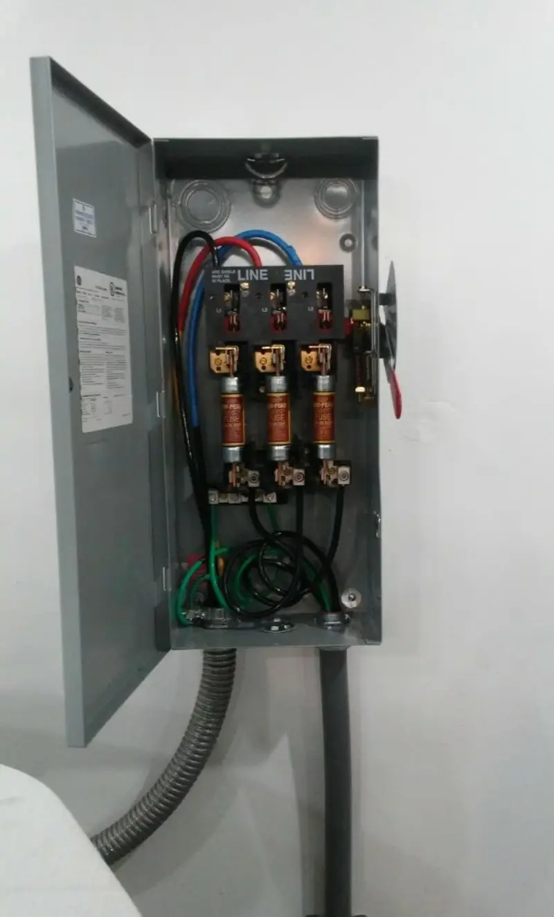 Three-phase disconnect switch installed for Smoke Detector Installation in Mauldin